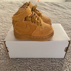 Nike wheat high top airforces size 2c